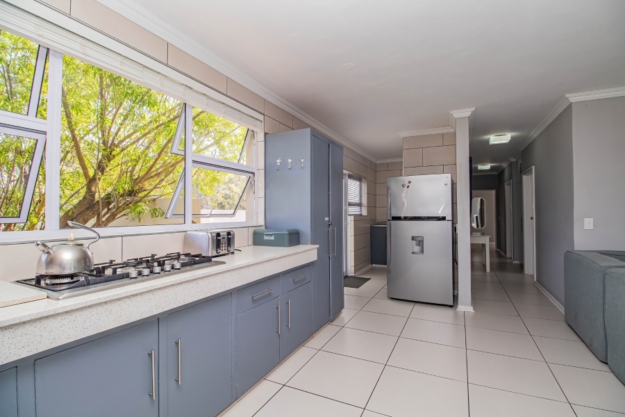 5 Bedroom Property for Sale in Seaside Longships Western Cape